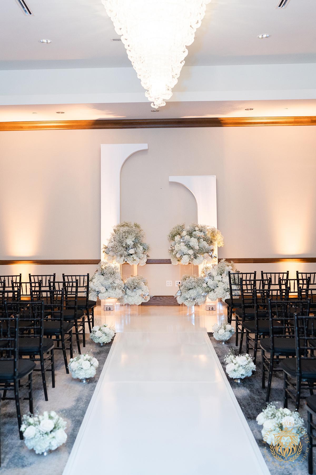 winter wedding ceremony decor