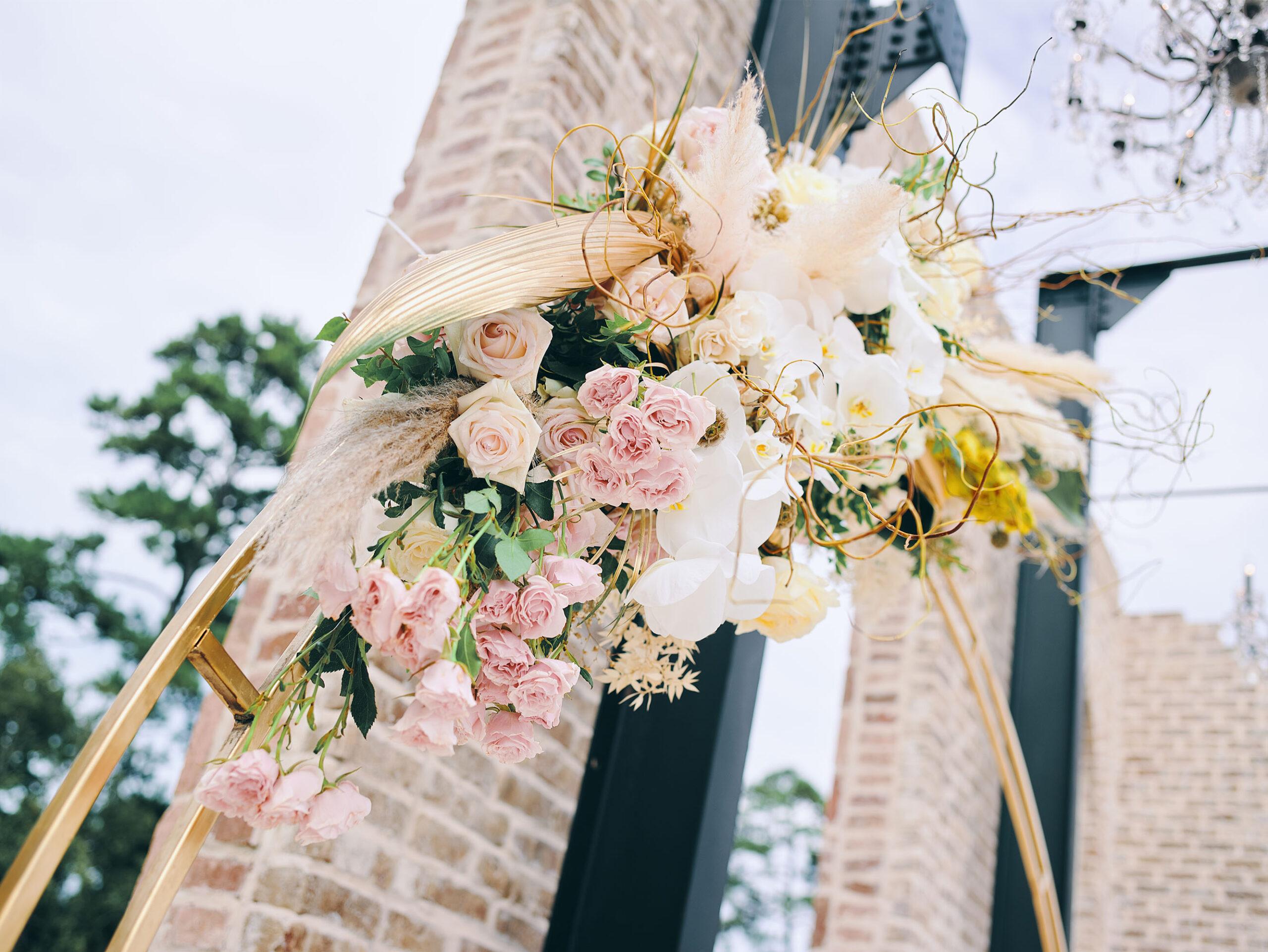 outdoor wedding ceremony decor