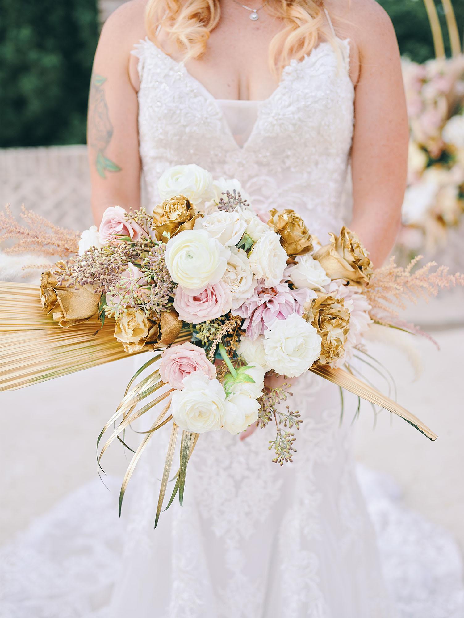 outdoor wedding ceremony decor - bouquet - flowers
