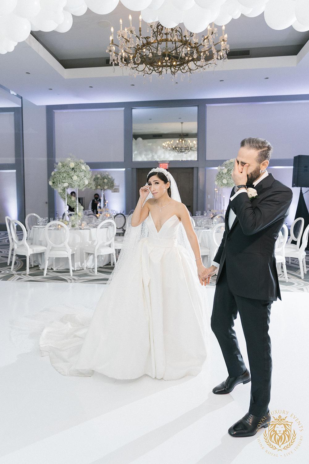 wedding reception decor houston - centerpieces - babys breath