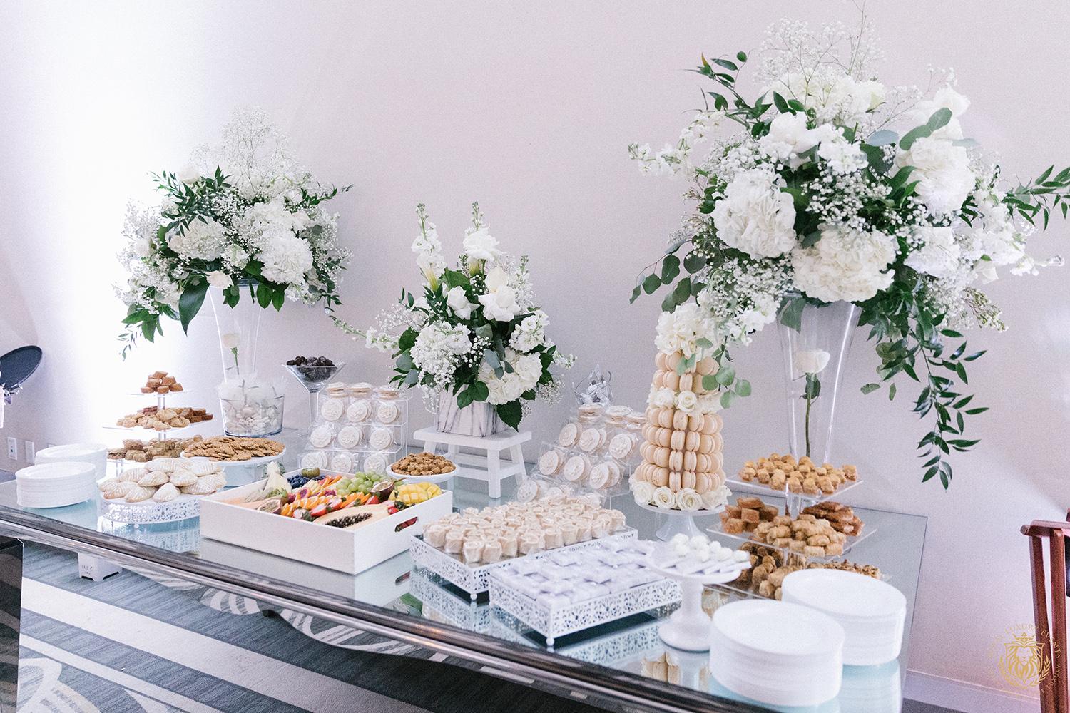 wedding reception decor houston - centerpieces - babys breath sweetheart table - candles
