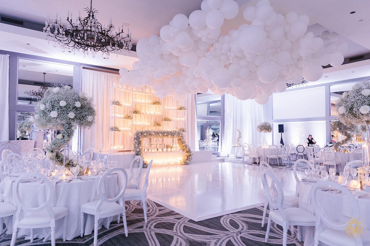 wedding reception decor houston - centerpieces - babys breath sweetheart table - candles
