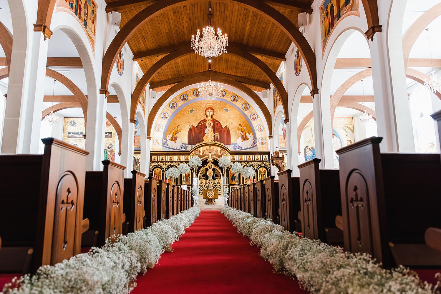 wedding ceremony decor - babys breath - houston church wedding