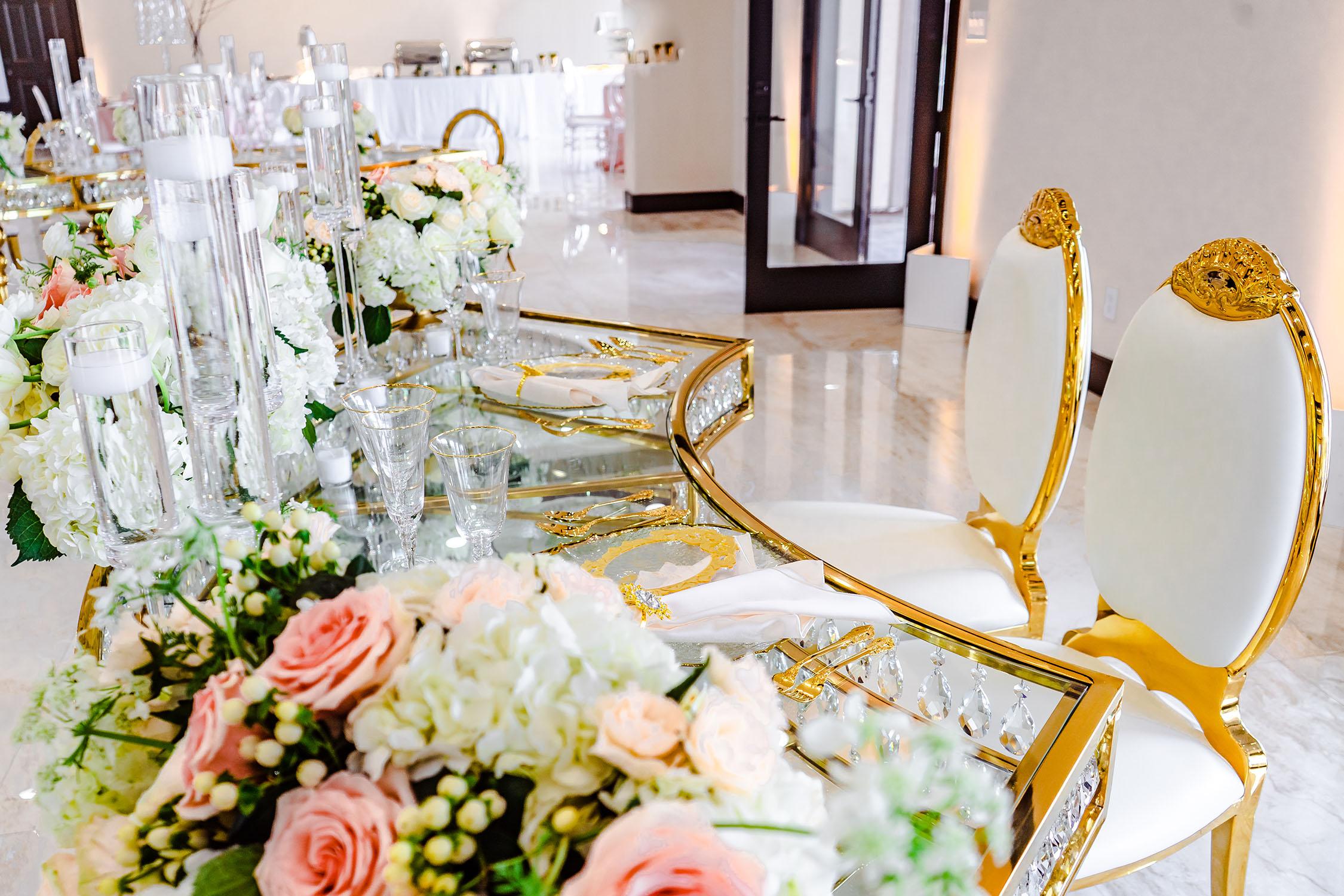 curved crystal table - palm royal villa - royal luxury events
