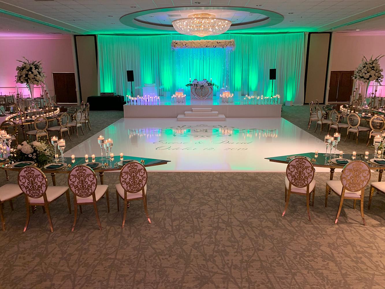 gold and white wedding at signature manor - houston wedding decor rentals - florist - royal luxury