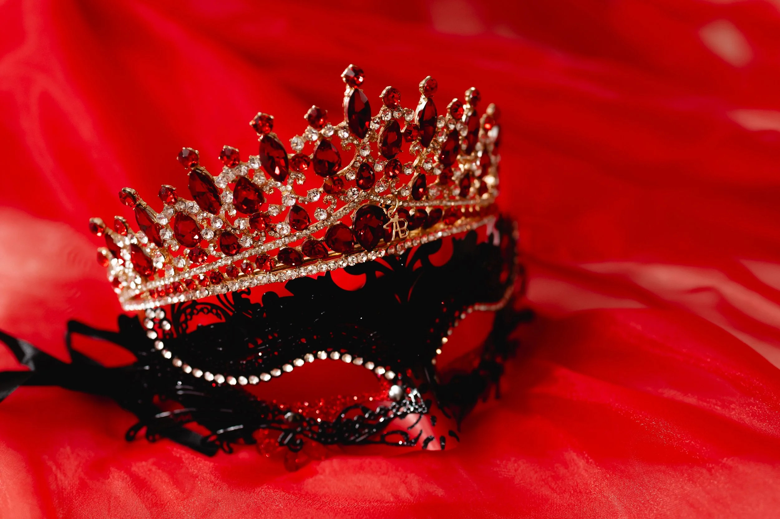 Victoria’s Quinceañera: Bold Red, Black & Gold Elegance